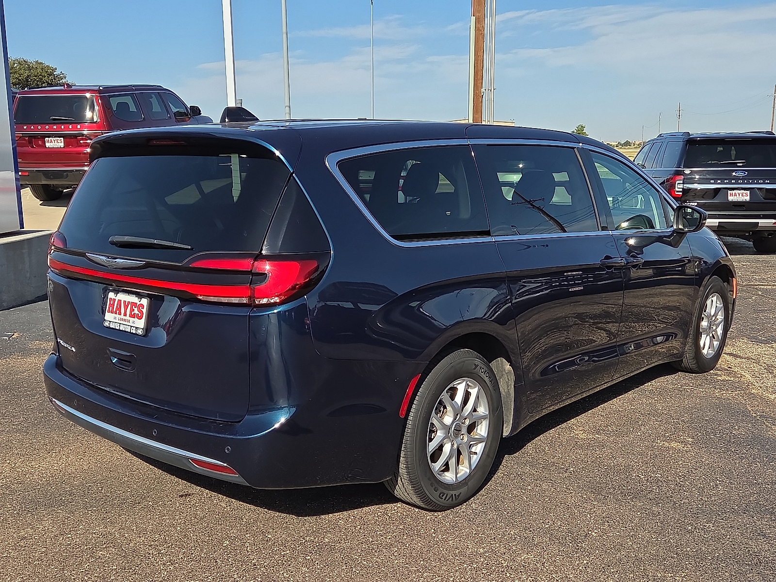 View Chrysler Pacifica details