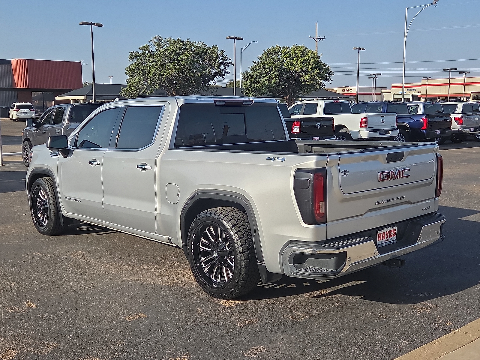 View GMC Sierra 1500 details