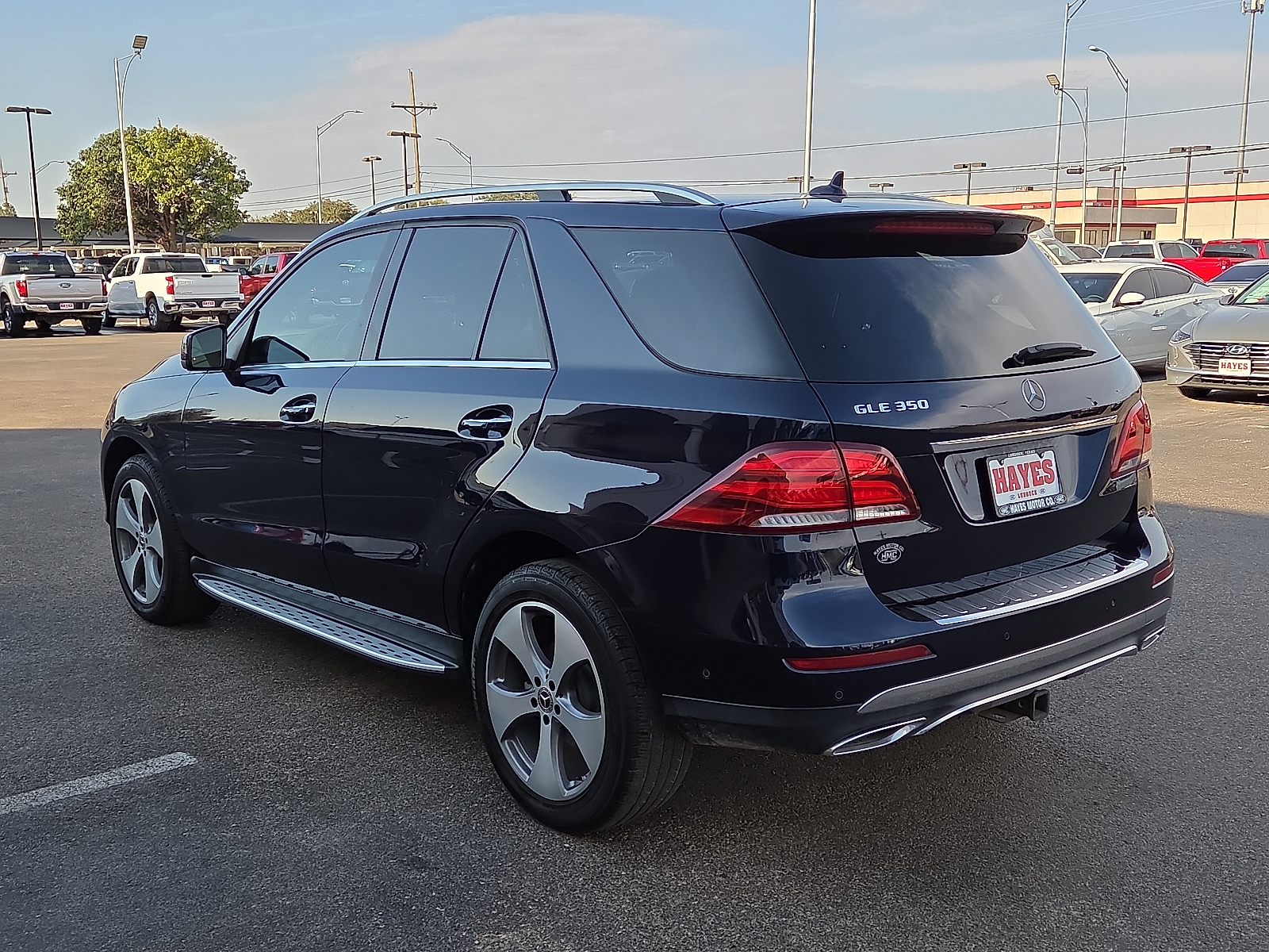 View Mercedes-Benz GLE 350 details