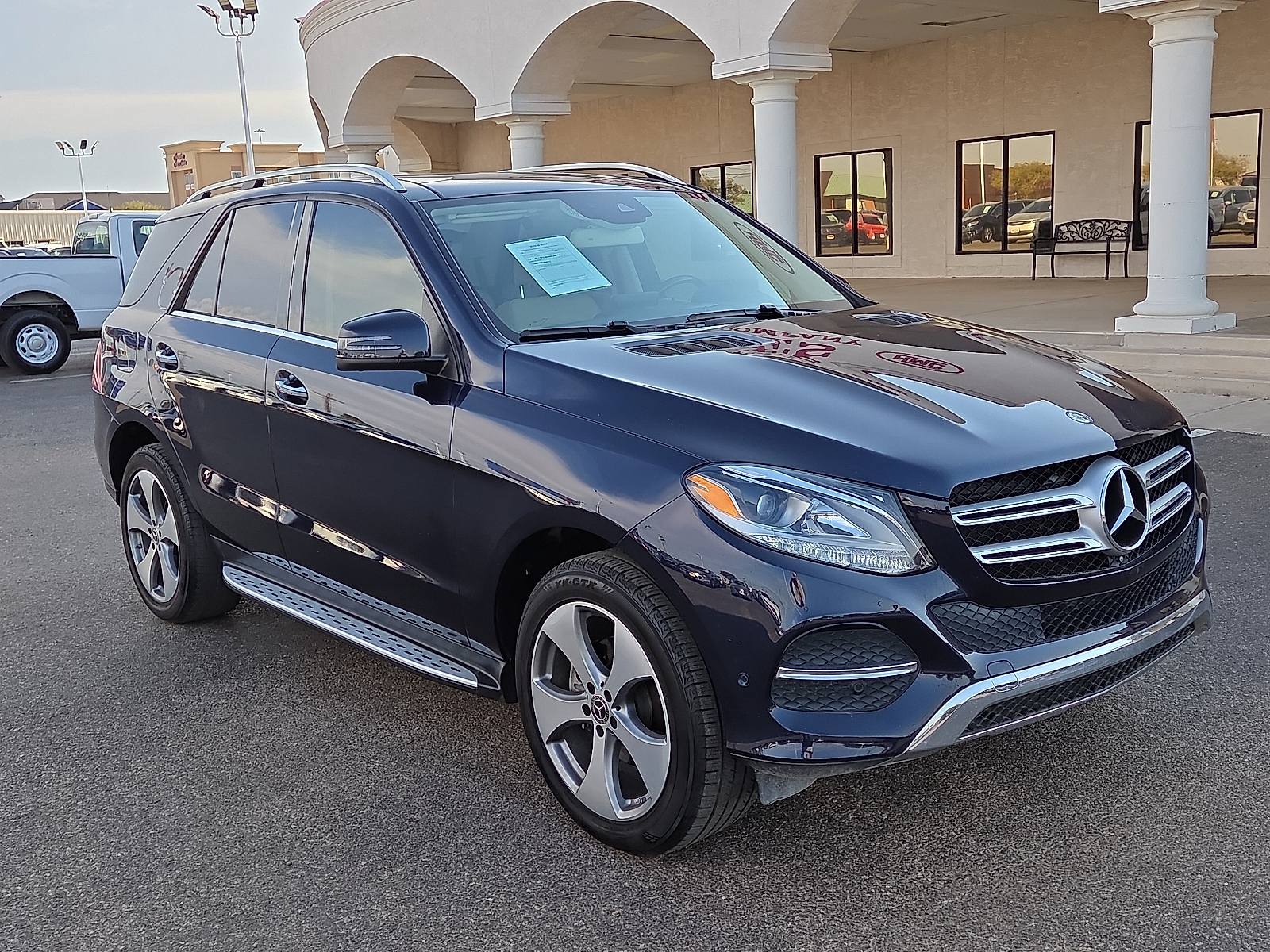 View Mercedes-Benz GLE 350 details