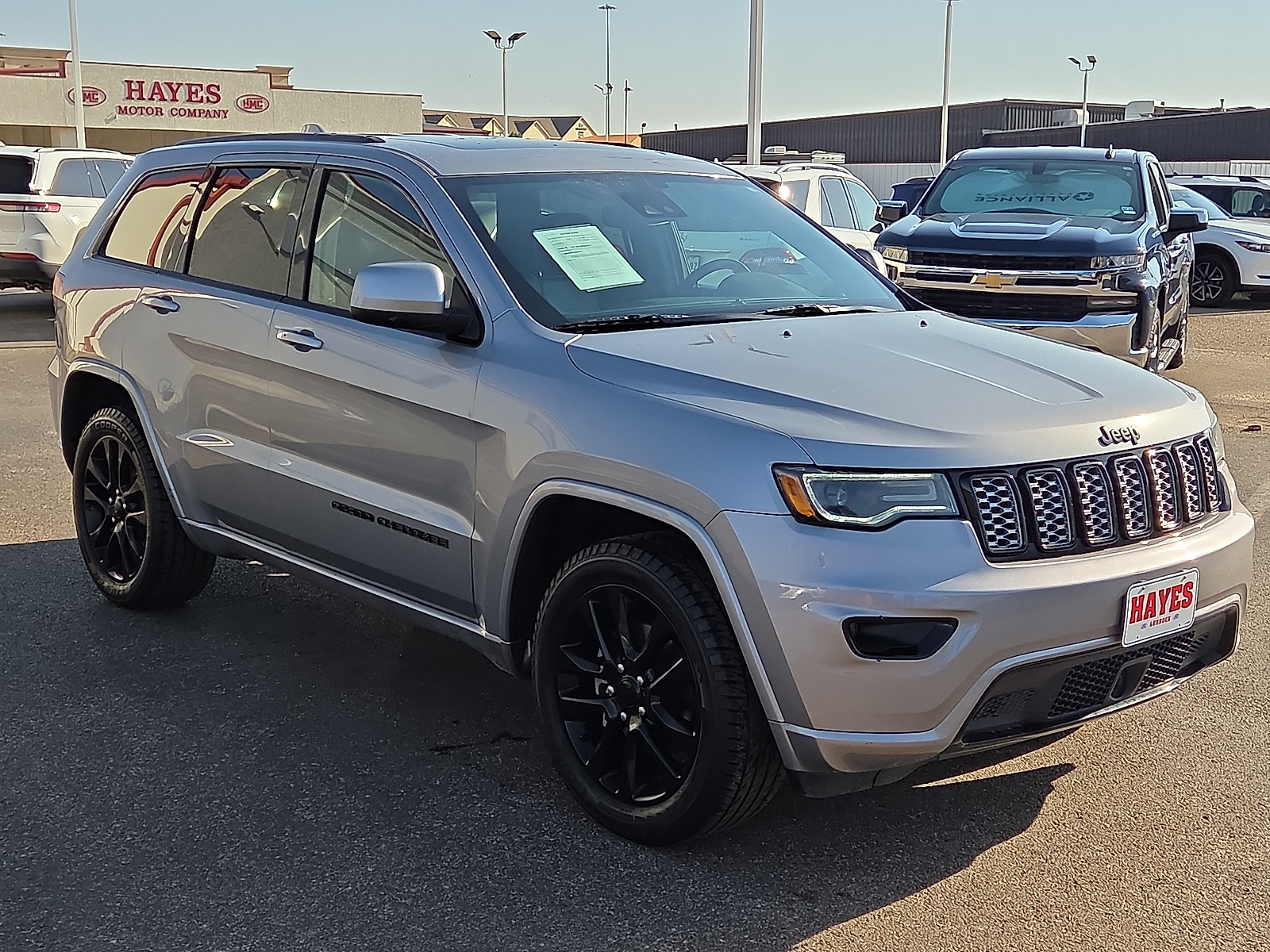 View Jeep Grand Cherokee details
