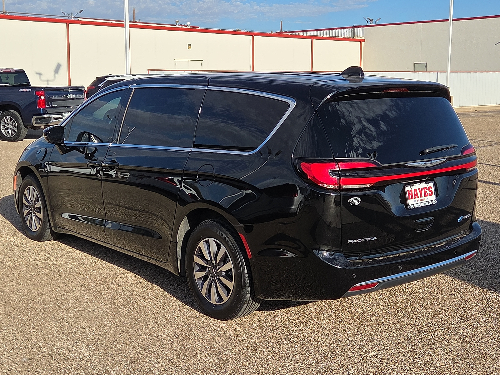 View Chrysler Pacifica Hybrid details