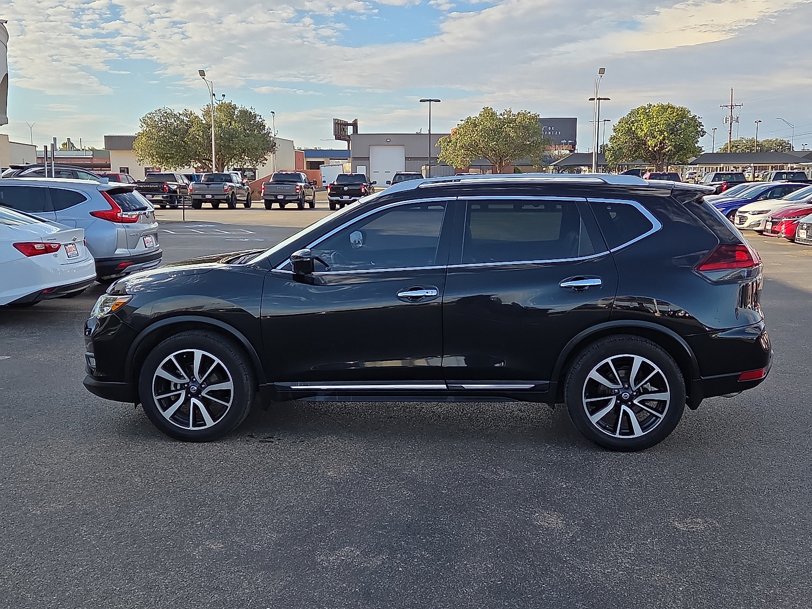 View Nissan Rogue details
