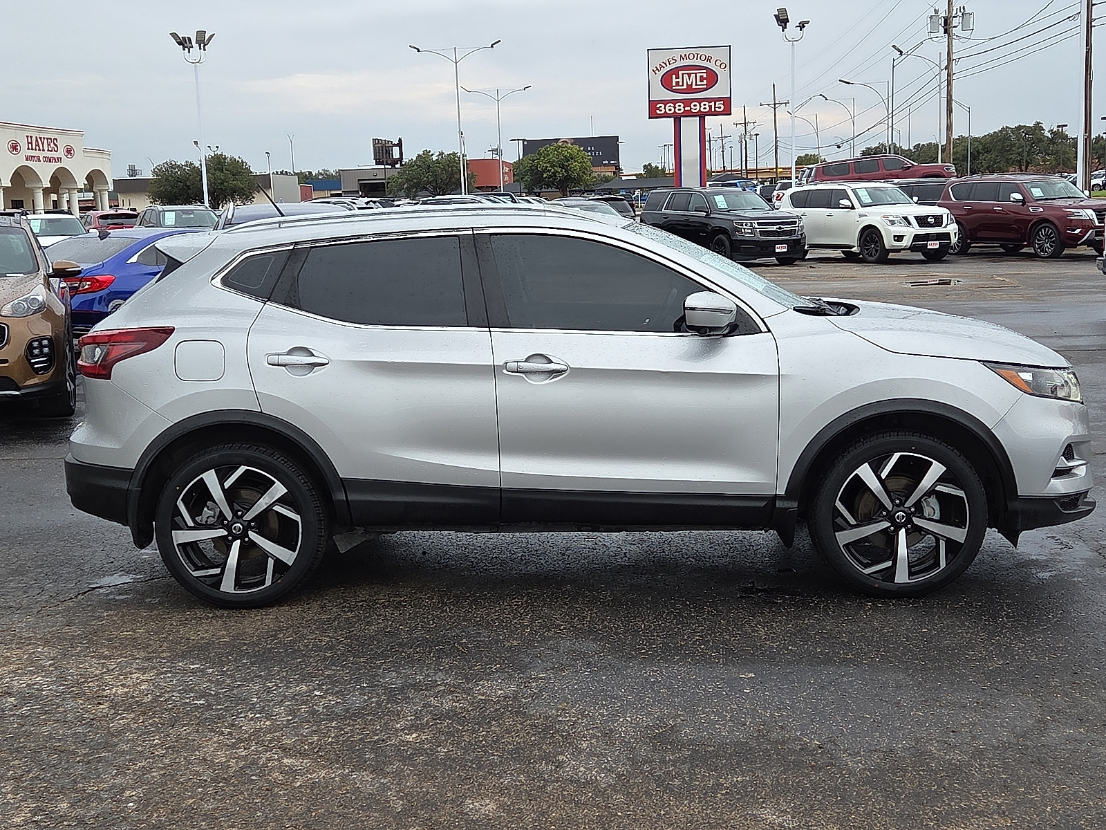 View Nissan Rogue Sport details
