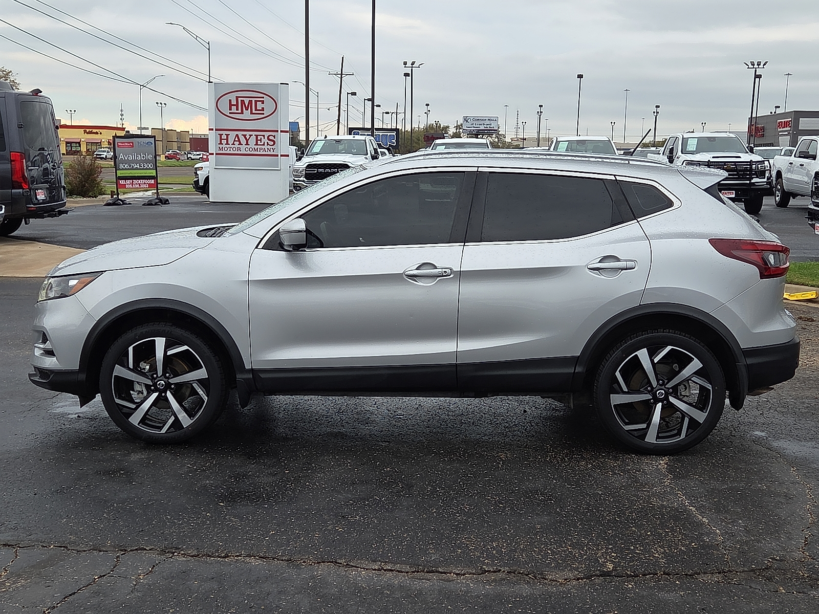 View Nissan Rogue Sport details
