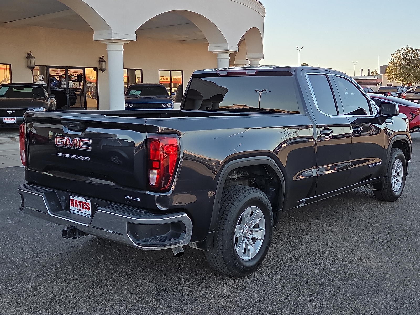 View GMC Sierra 1500 details
