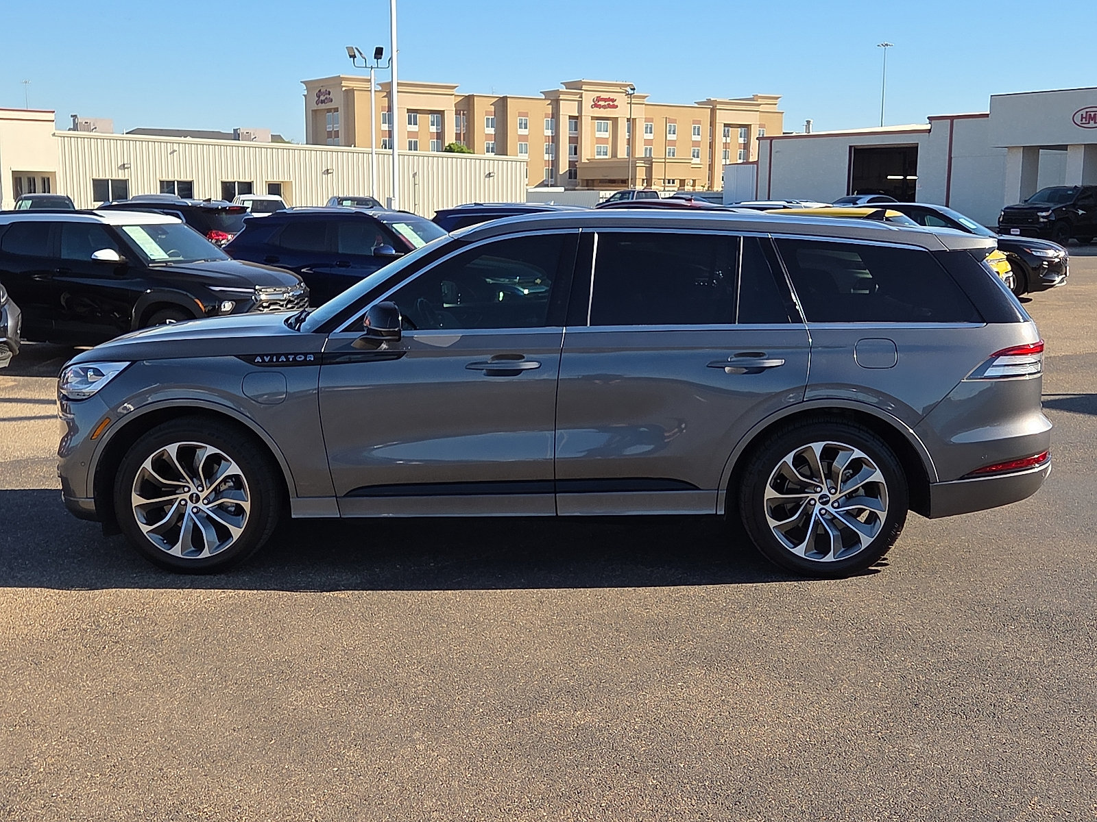 View Lincoln Aviator details