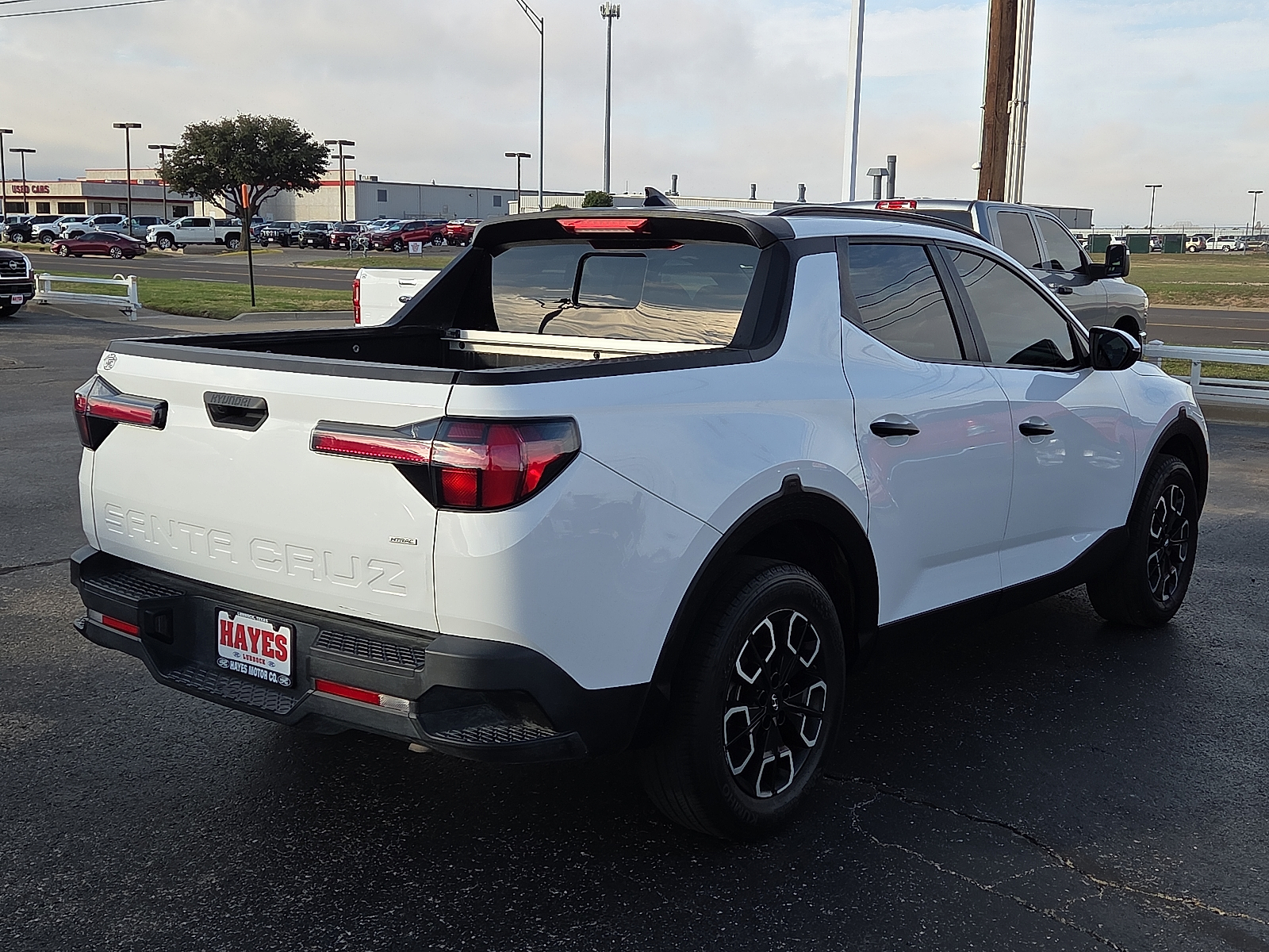 View Hyundai Santa Cruz details