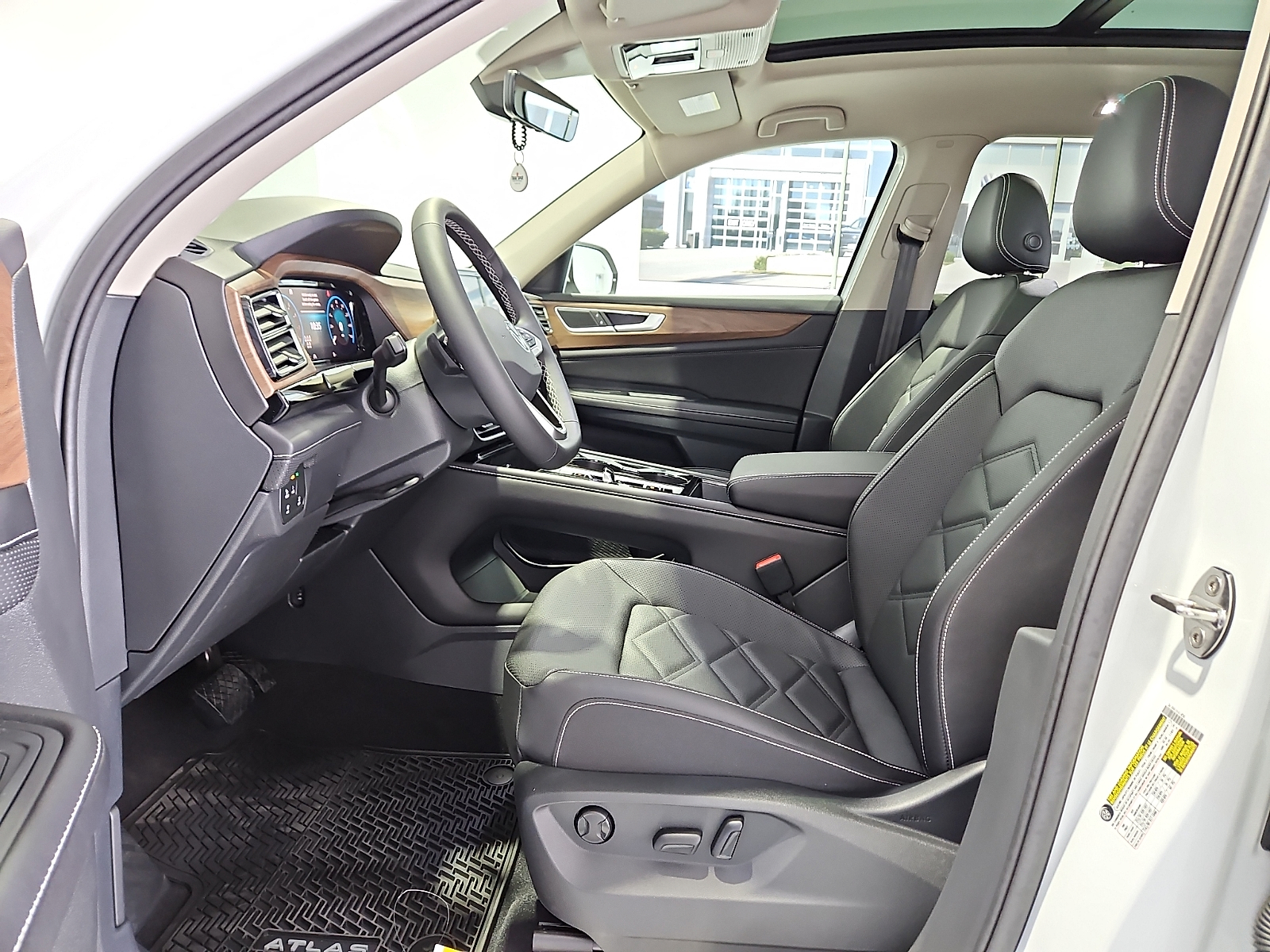 2026 Volkswagen Atlas SE with Technology - 11