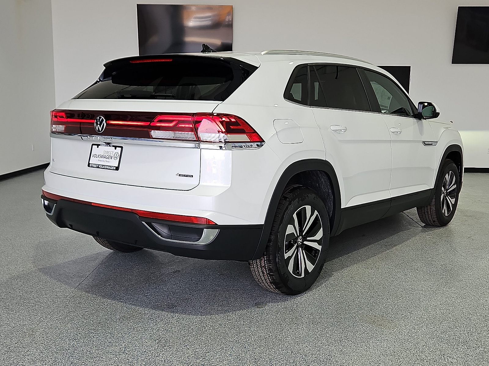 2026 Volkswagen Atlas Cross Sport SE - 2
