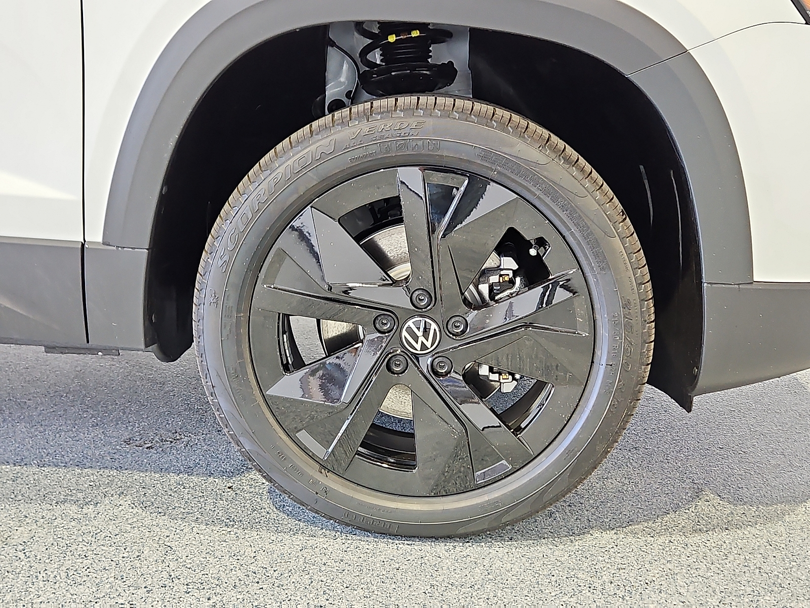 2026 Volkswagen Taos SE - 4