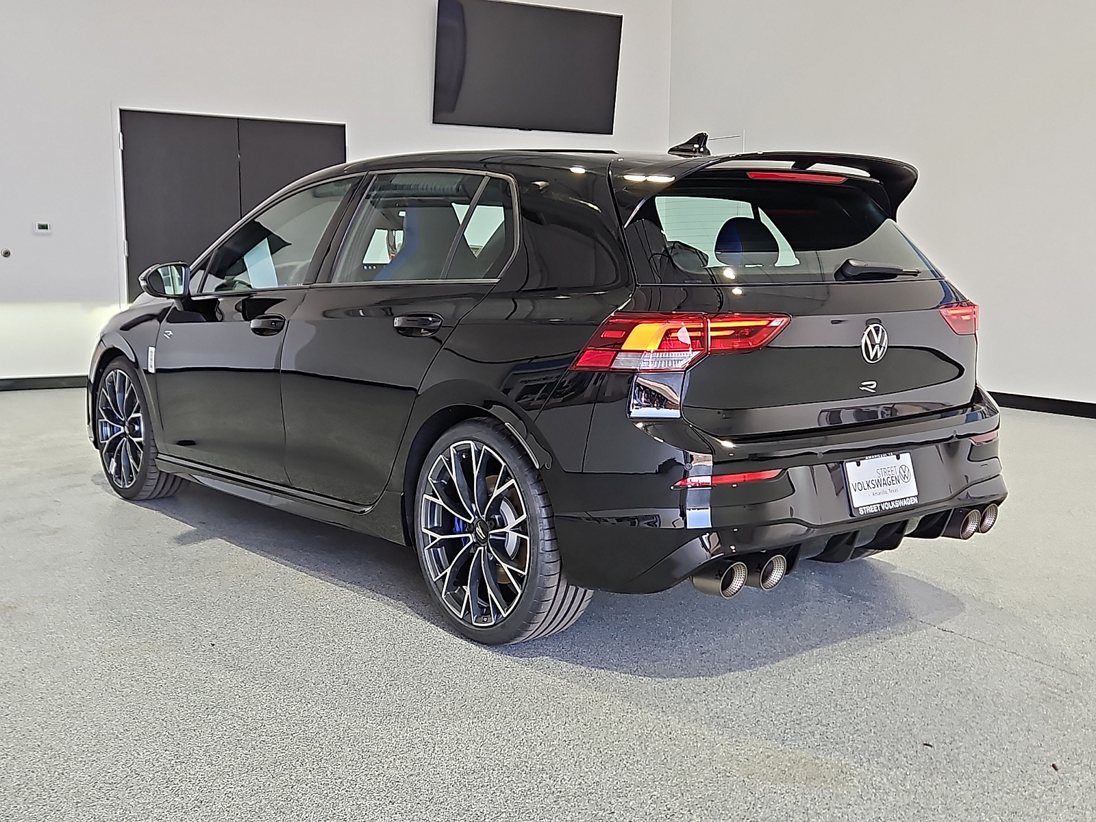 2026 Volkswagen Golf R - 1