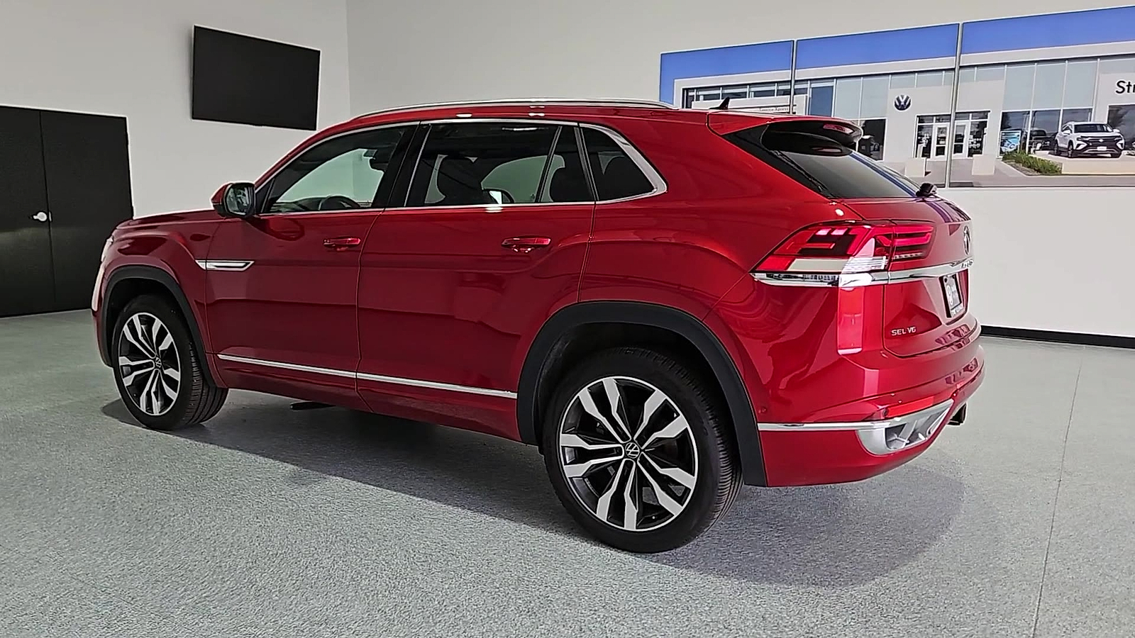 2023 Volkswagen Atlas Cross Sport 3.6L V6 SEL Premium R-Line - 5