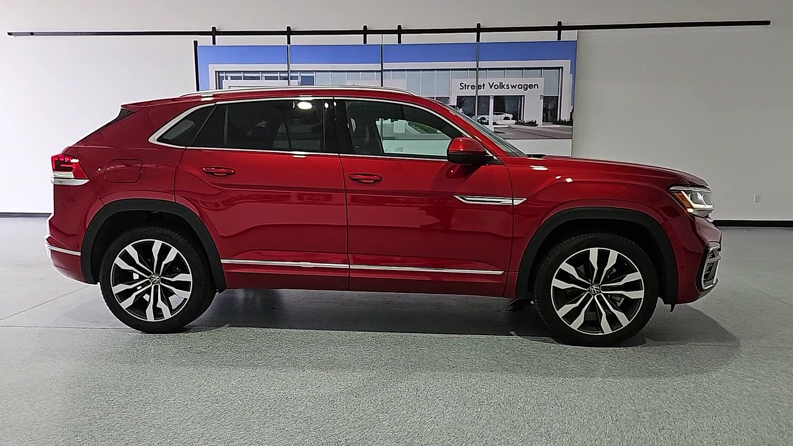2023 Volkswagen Atlas Cross Sport 3.6L V6 SEL Premium R-Line - 8