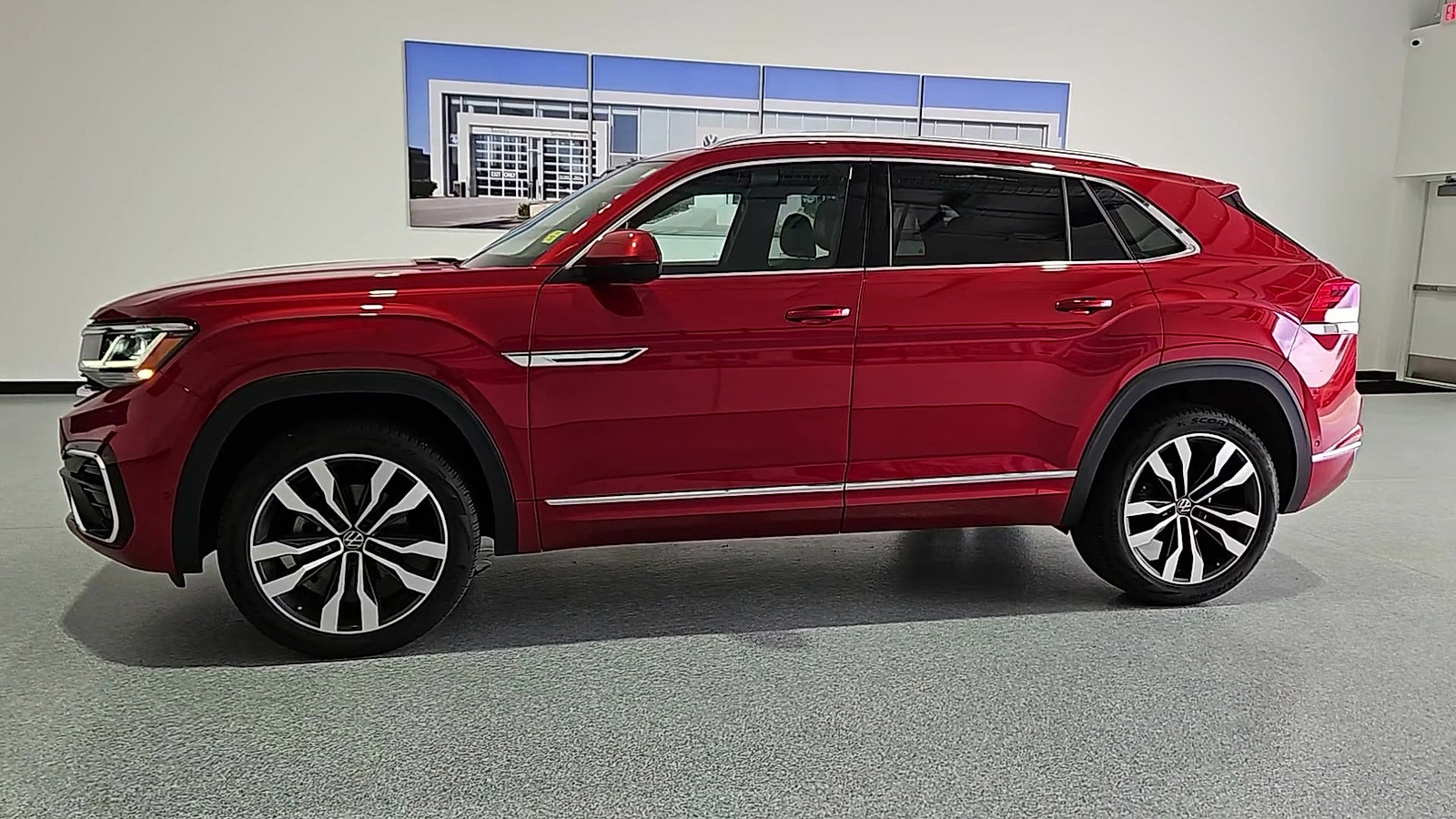 2023 Volkswagen Atlas Cross Sport 3.6L V6 SEL Premium R-Line - 4