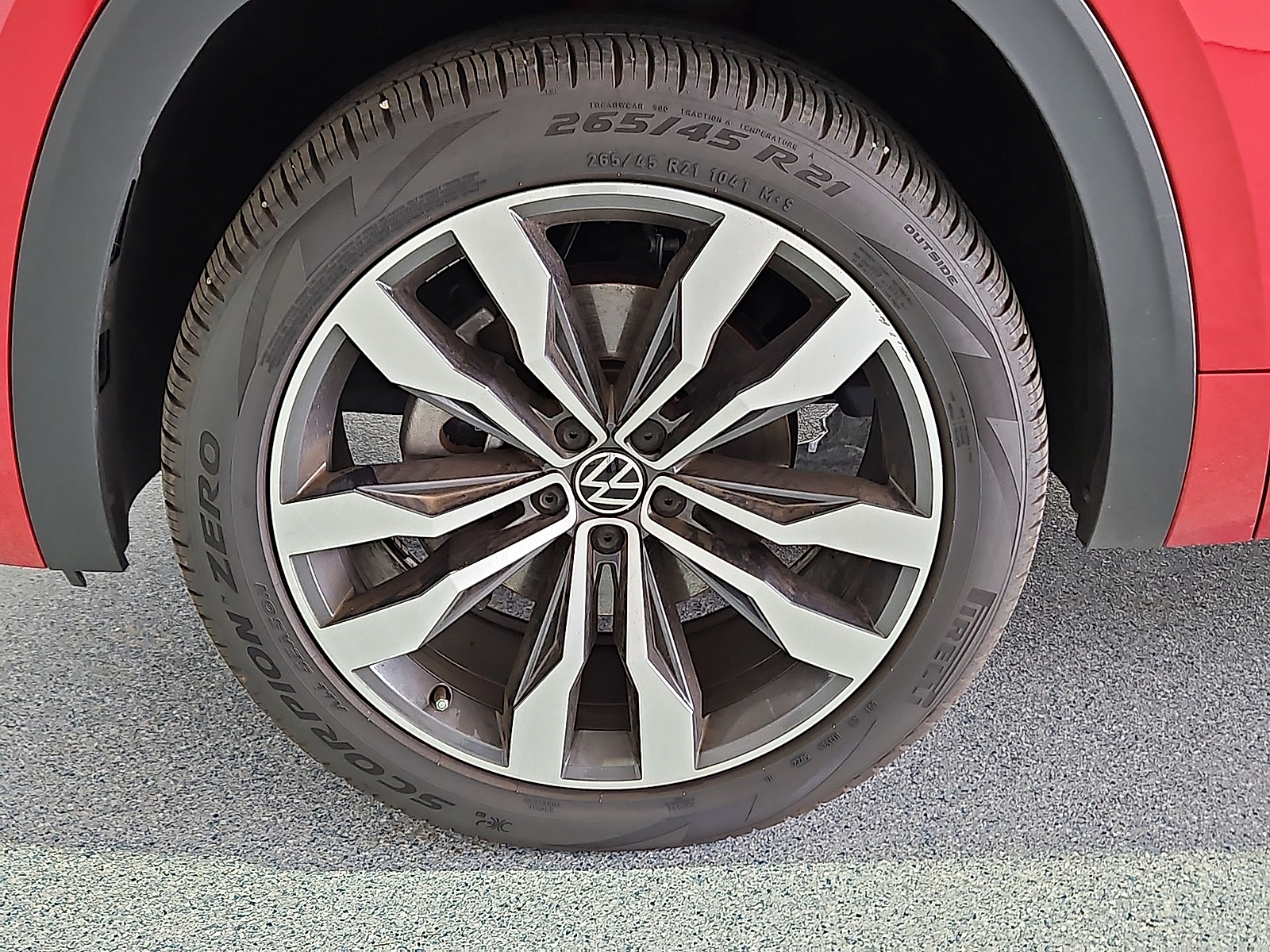 2023 Volkswagen Atlas Cross Sport 3.6L V6 SEL Premium R-Line - 10