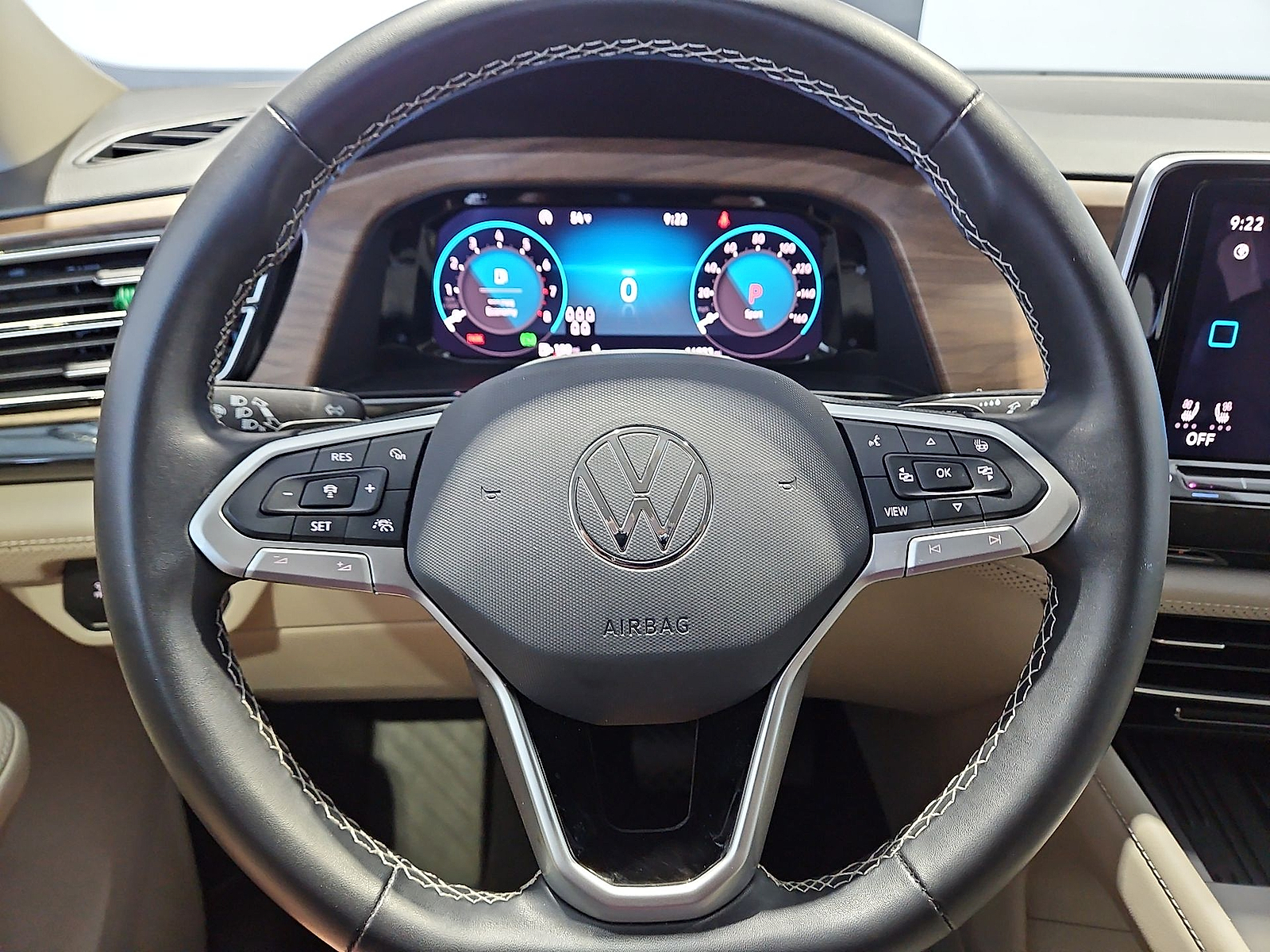 2025 Volkswagen Atlas photo 21 of 22