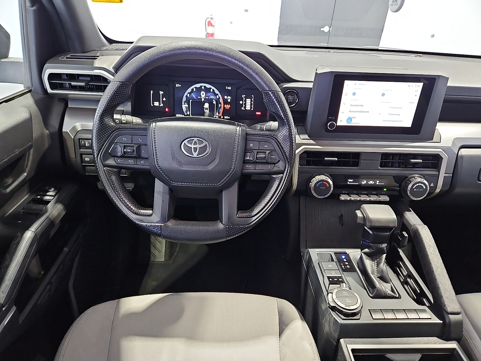 2024 Toyota Tacoma SR5 - 8