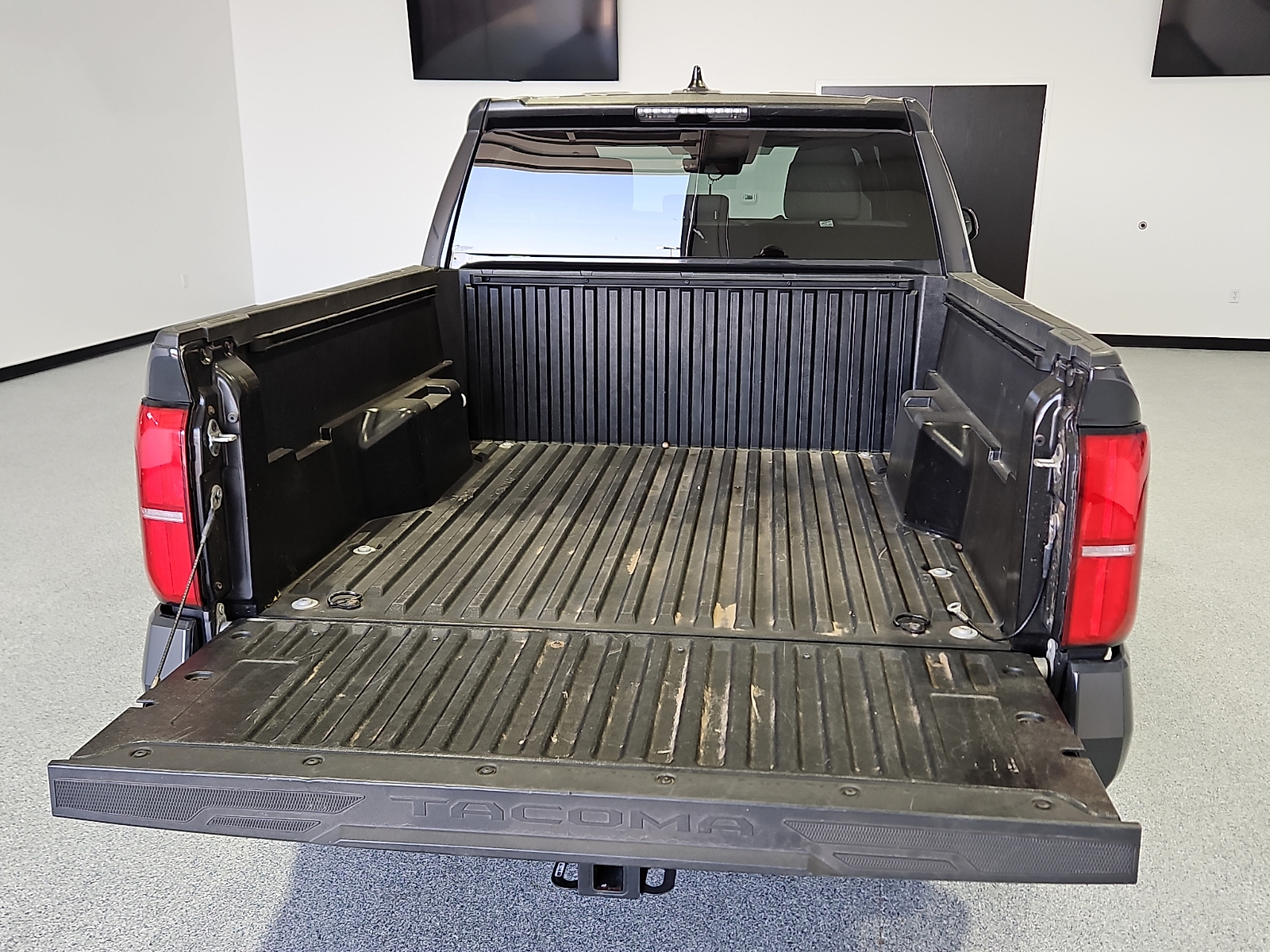2024 Toyota Tacoma SR5 - 7