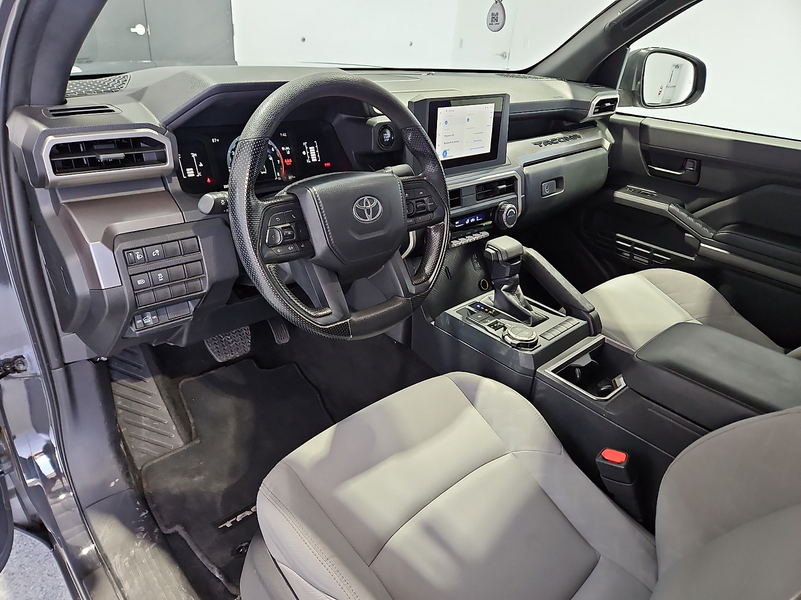 2024 Toyota Tacoma SR5 - 11