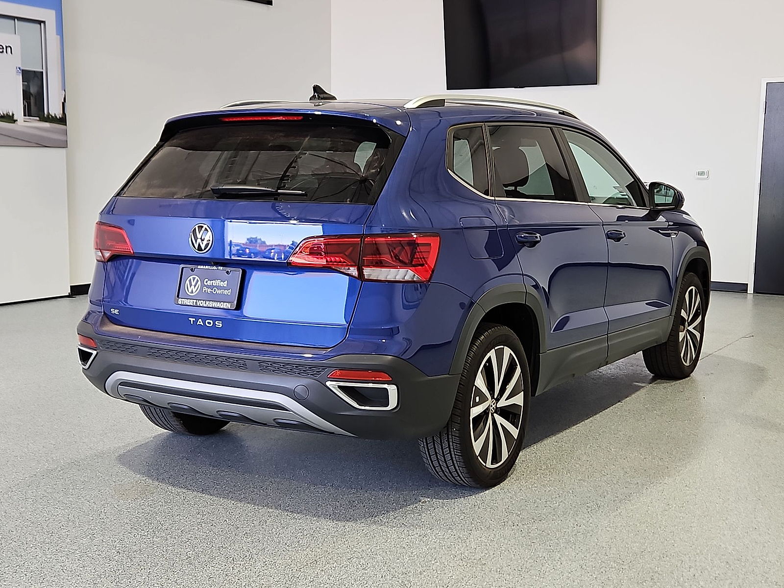 2023 Volkswagen Taos 1.5T SE Dusk Blue Metallic at Bobby Duby Motors