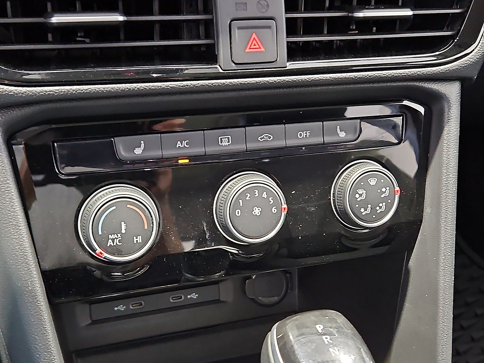 2023 Volkswagen Taos 1.5T SE Dusk Blue Metallic at Bobby Duby Motors
