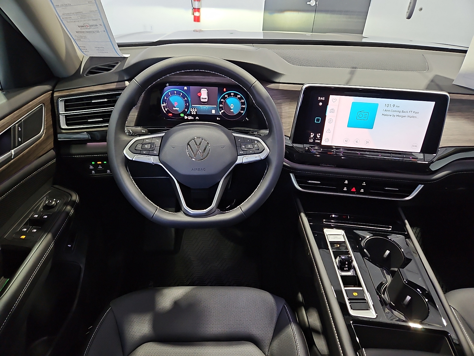 2026 Volkswagen Atlas SEL - 9