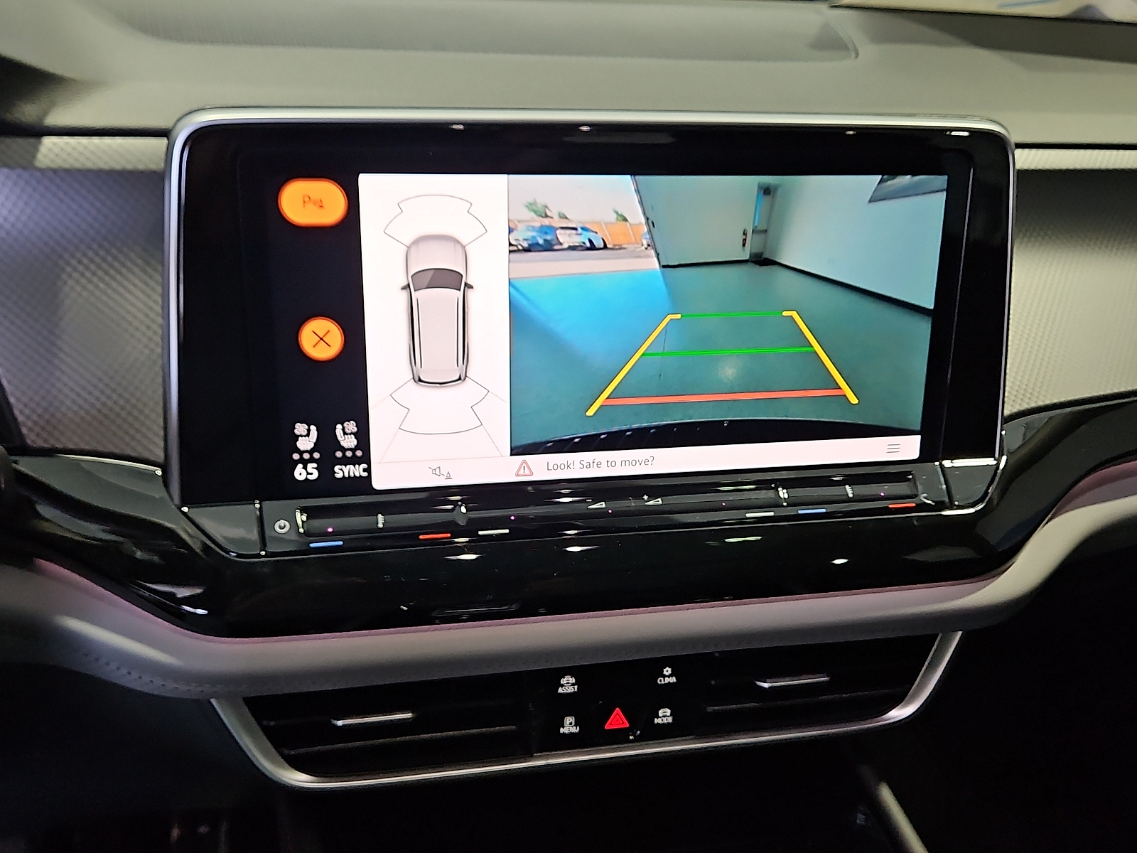 2026 Volkswagen Atlas Peak Edition Opal White Pearl at Street VW of Amarillo