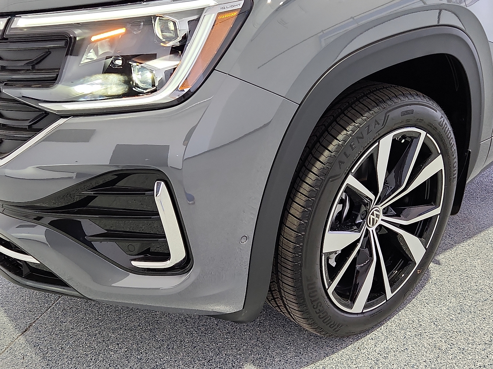 2026 Volkswagen Atlas SEL Premium R-Line - 5