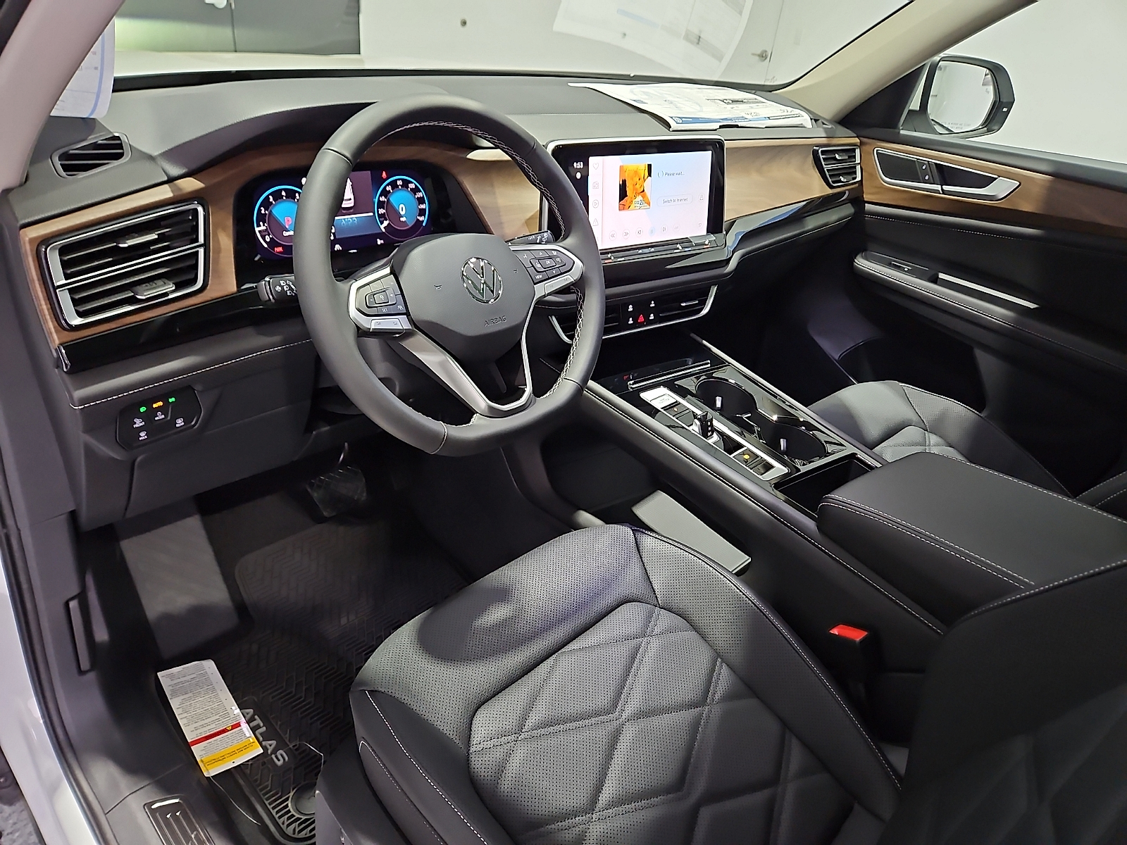 2026 Volkswagen Atlas SE with Technology - 11