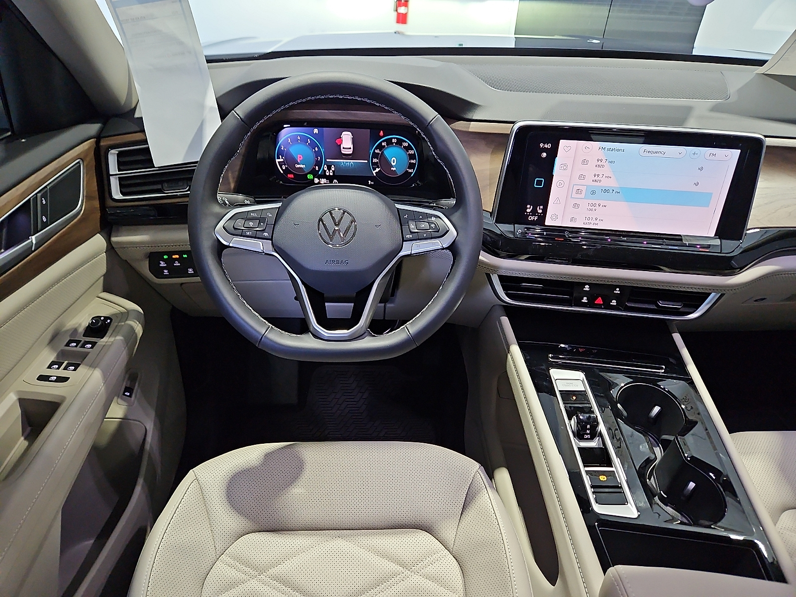 2026 Volkswagen Atlas SE with Technology - 9