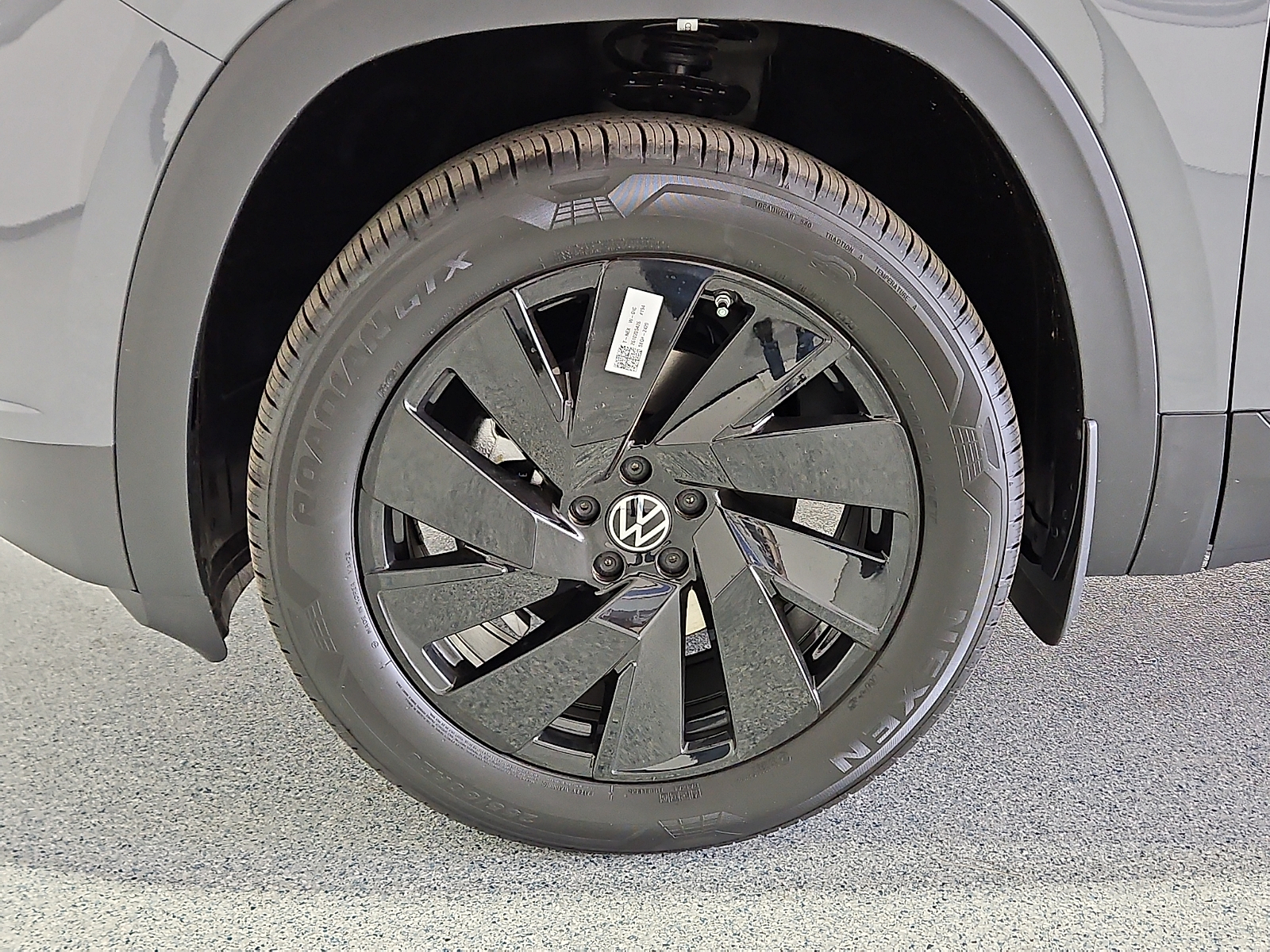 2026 Volkswagen Atlas SE with Technology - 4