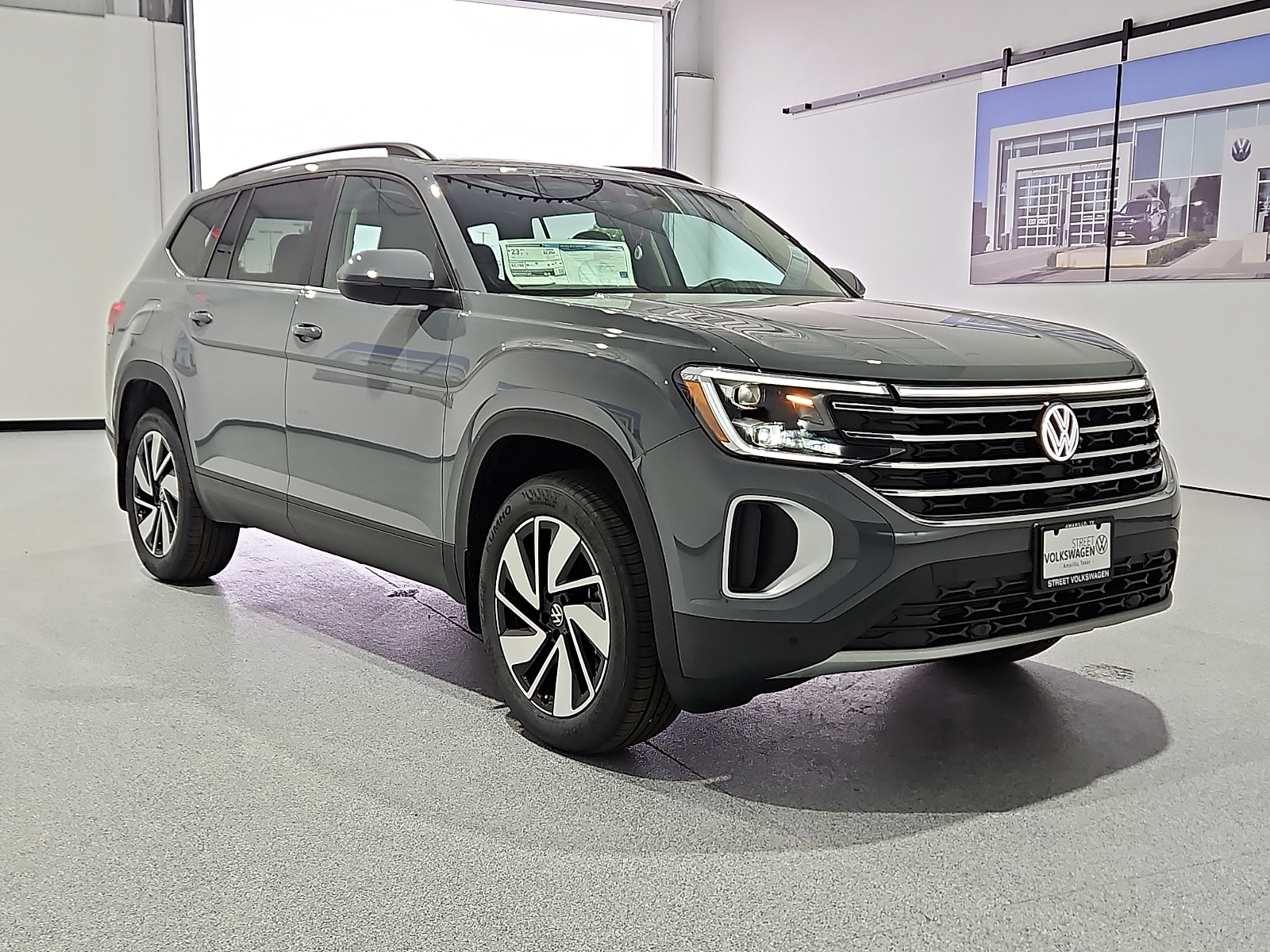 2026 Volkswagen Atlas SE with Technology - 3