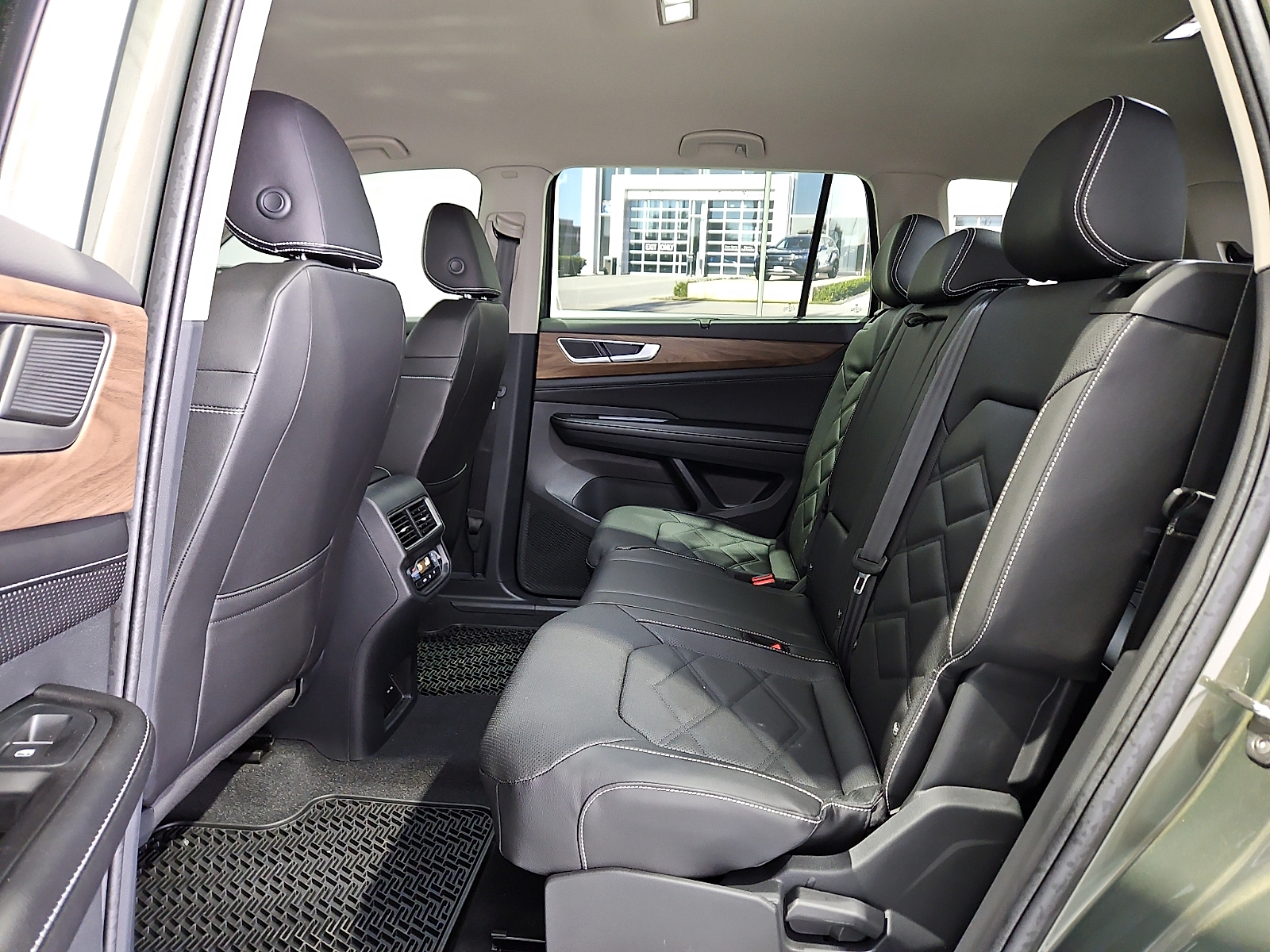 2026 Volkswagen Atlas SE with Technology - 9