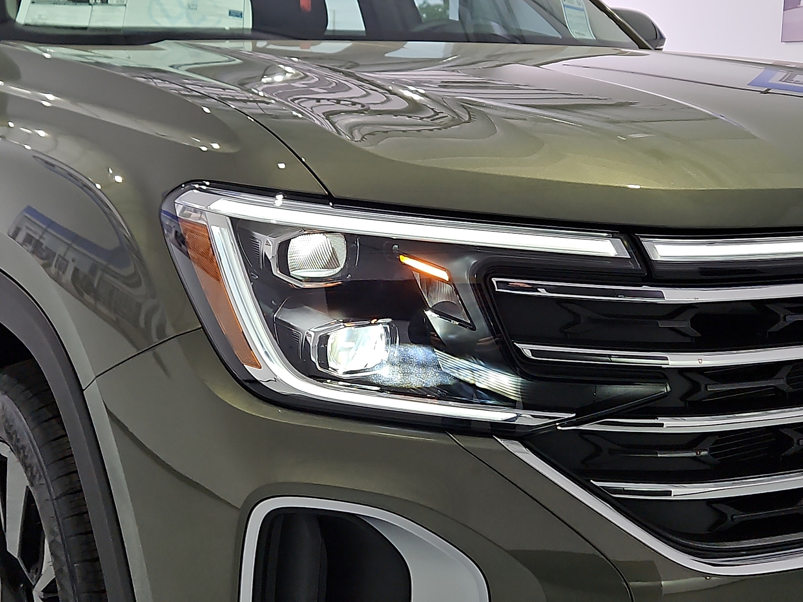 2026 Volkswagen Atlas SE with Technology - 5