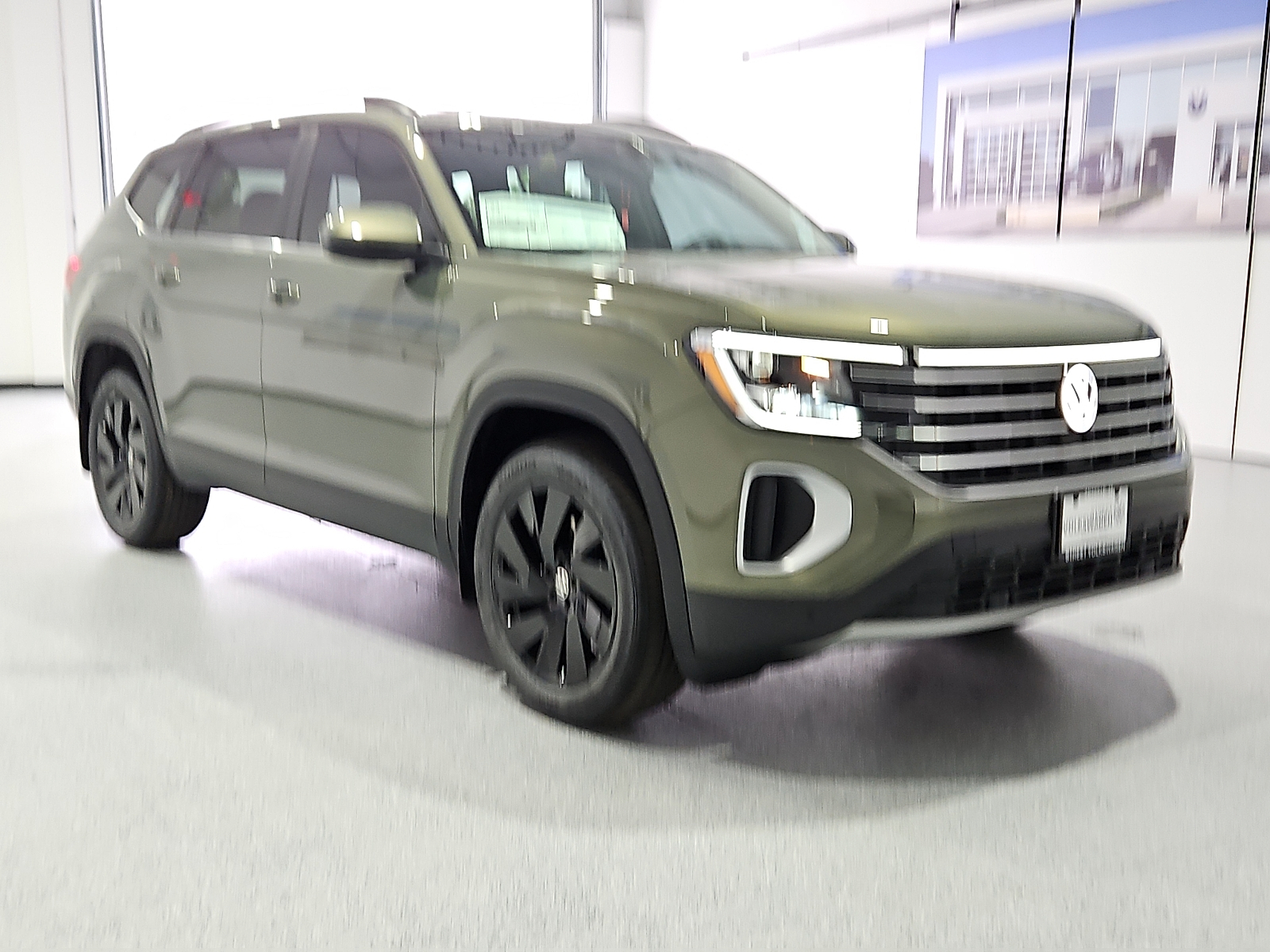 2026 Volkswagen Atlas SE with Technology - 3