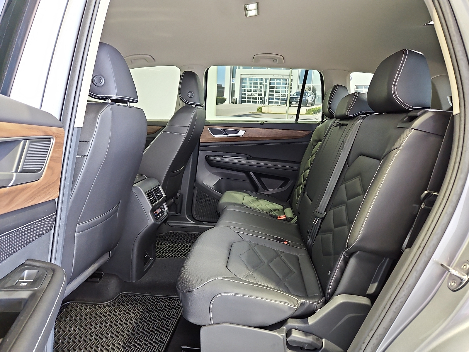 2026 Volkswagen Atlas SE with Technology - 9