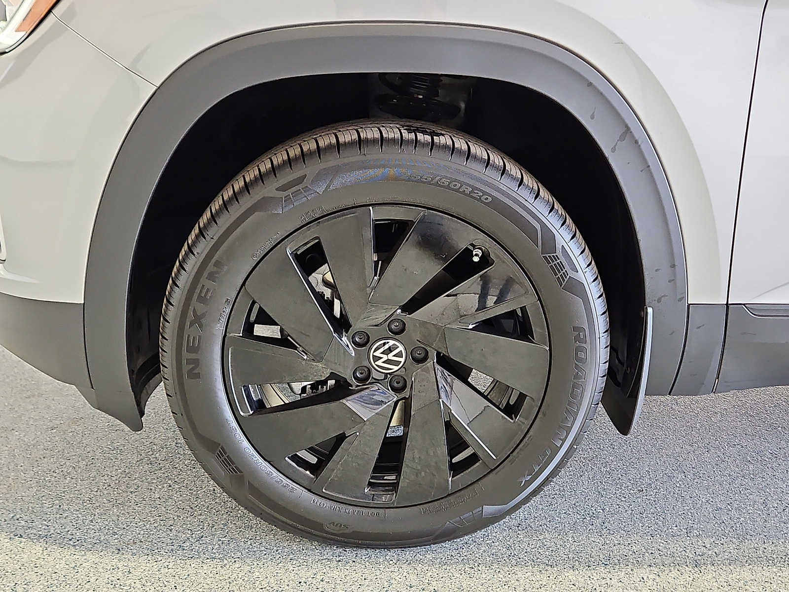 2026 Volkswagen Atlas SE with Technology - 4