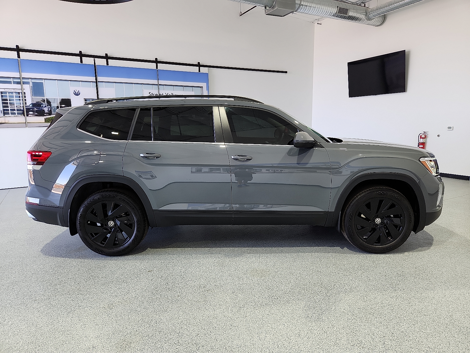 2026 Volkswagen Atlas SE with Technology - 1