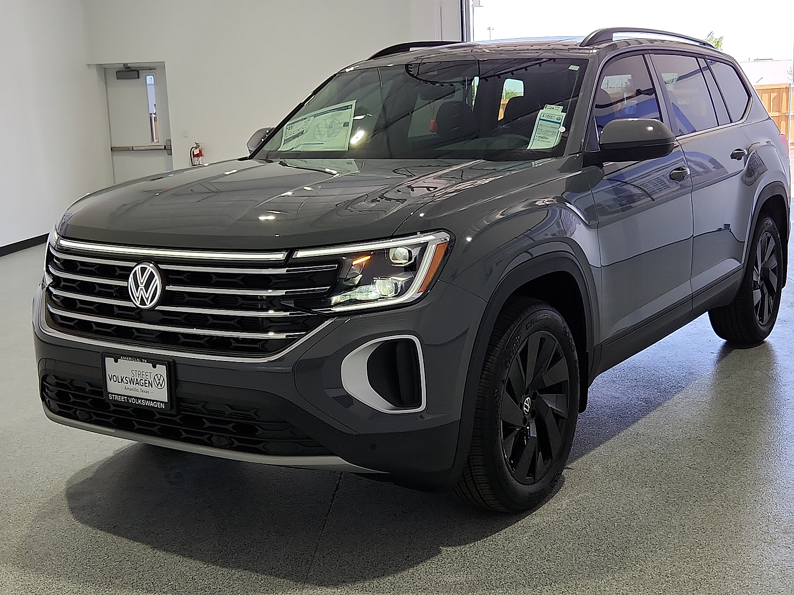 2026 Volkswagen Atlas SE with Technology - 4
