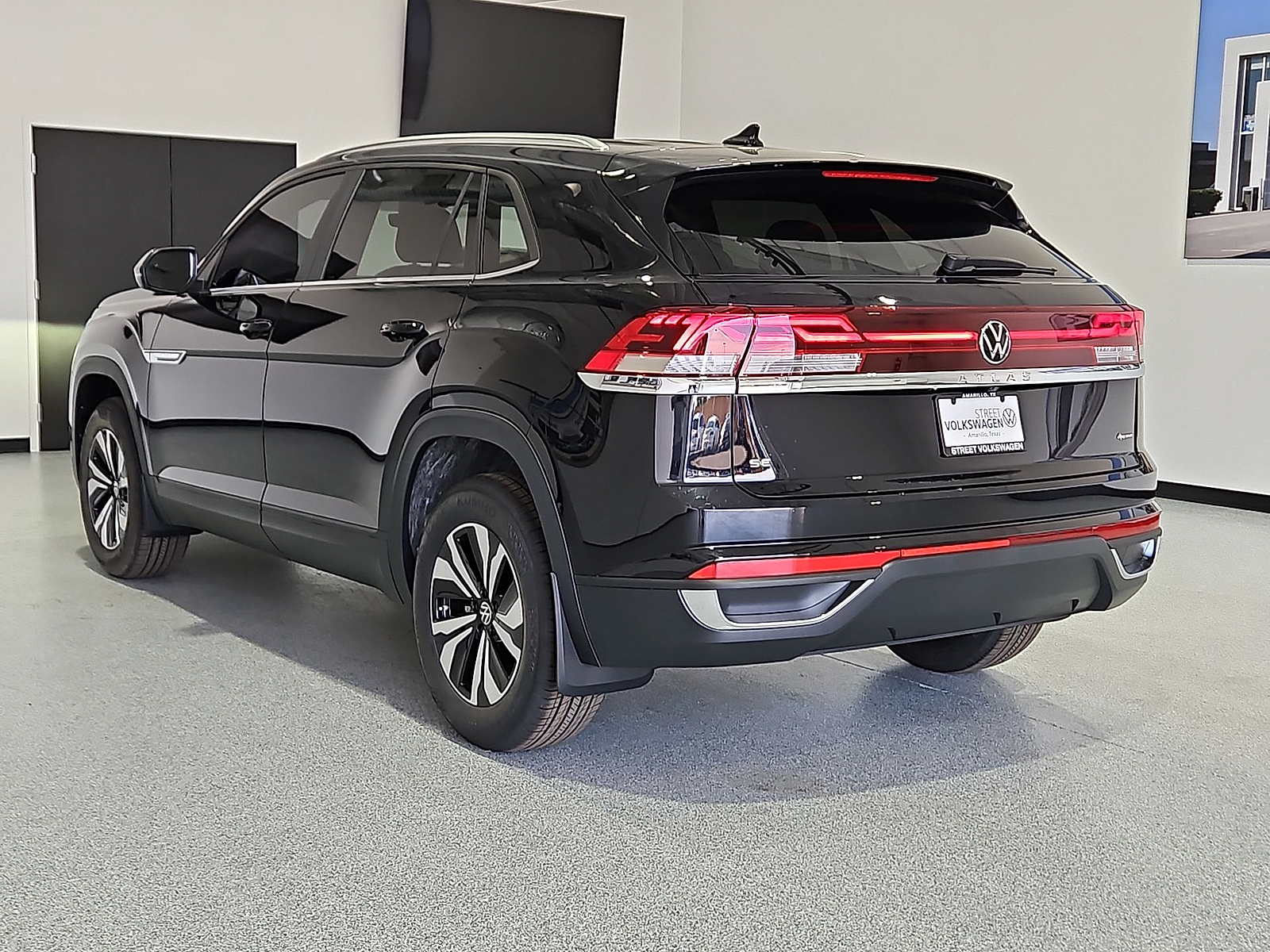 2026 Volkswagen Atlas Cross Sport SE Deep Black Pearl at Street VW of Amarillo