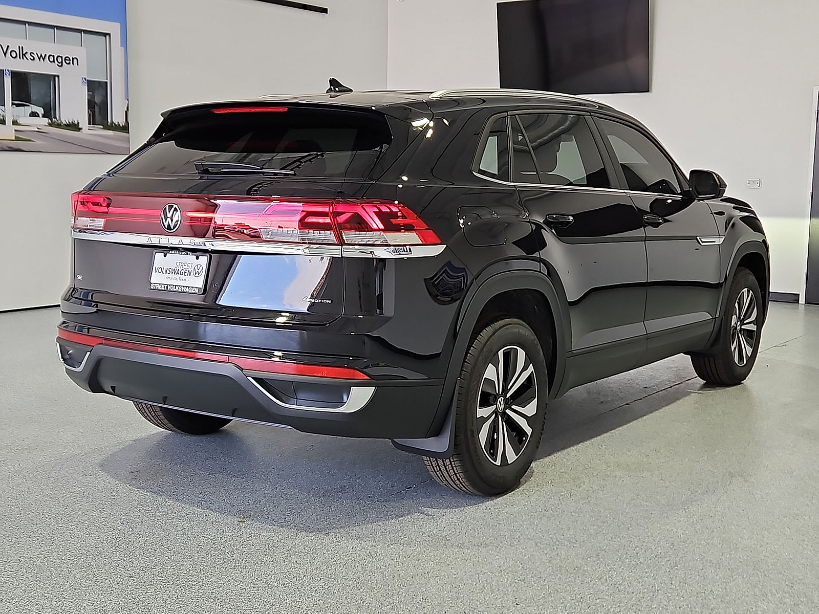 2026 Volkswagen Atlas Cross Sport SE Deep Black Pearl at Street VW of Amarillo
