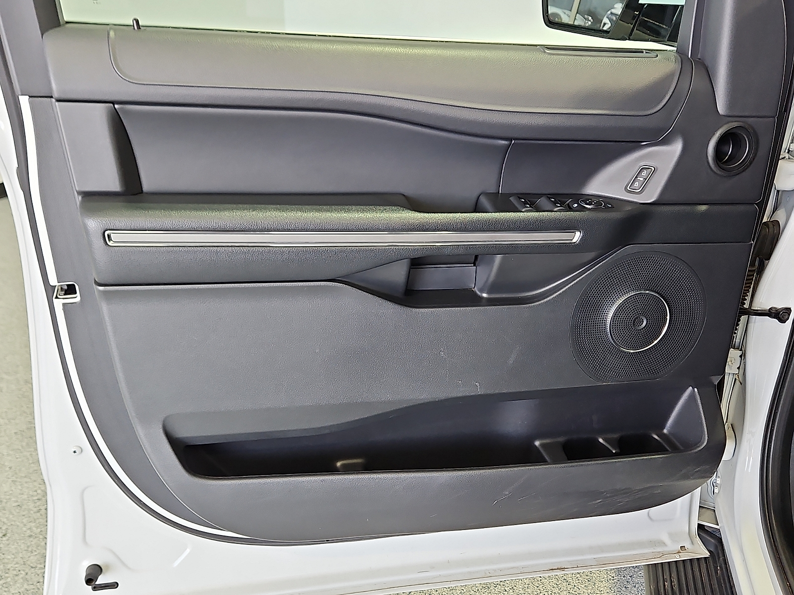 2024 Ford Expedition XLT MAX Oxford White at Bobby Duby Motors