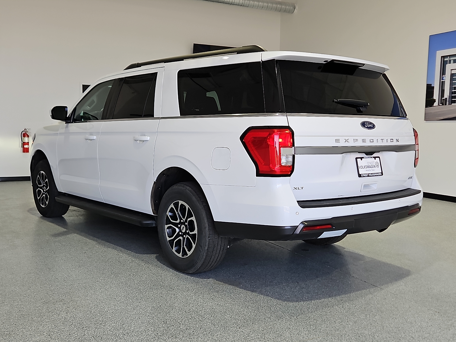 2024 Ford Expedition XLT MAX Oxford White at Bobby Duby Motors