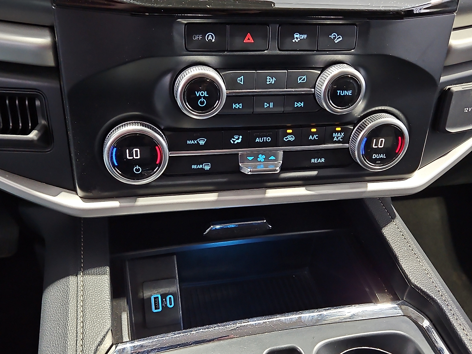 2024 Ford Expedition XLT MAX Oxford White at Bobby Duby Motors