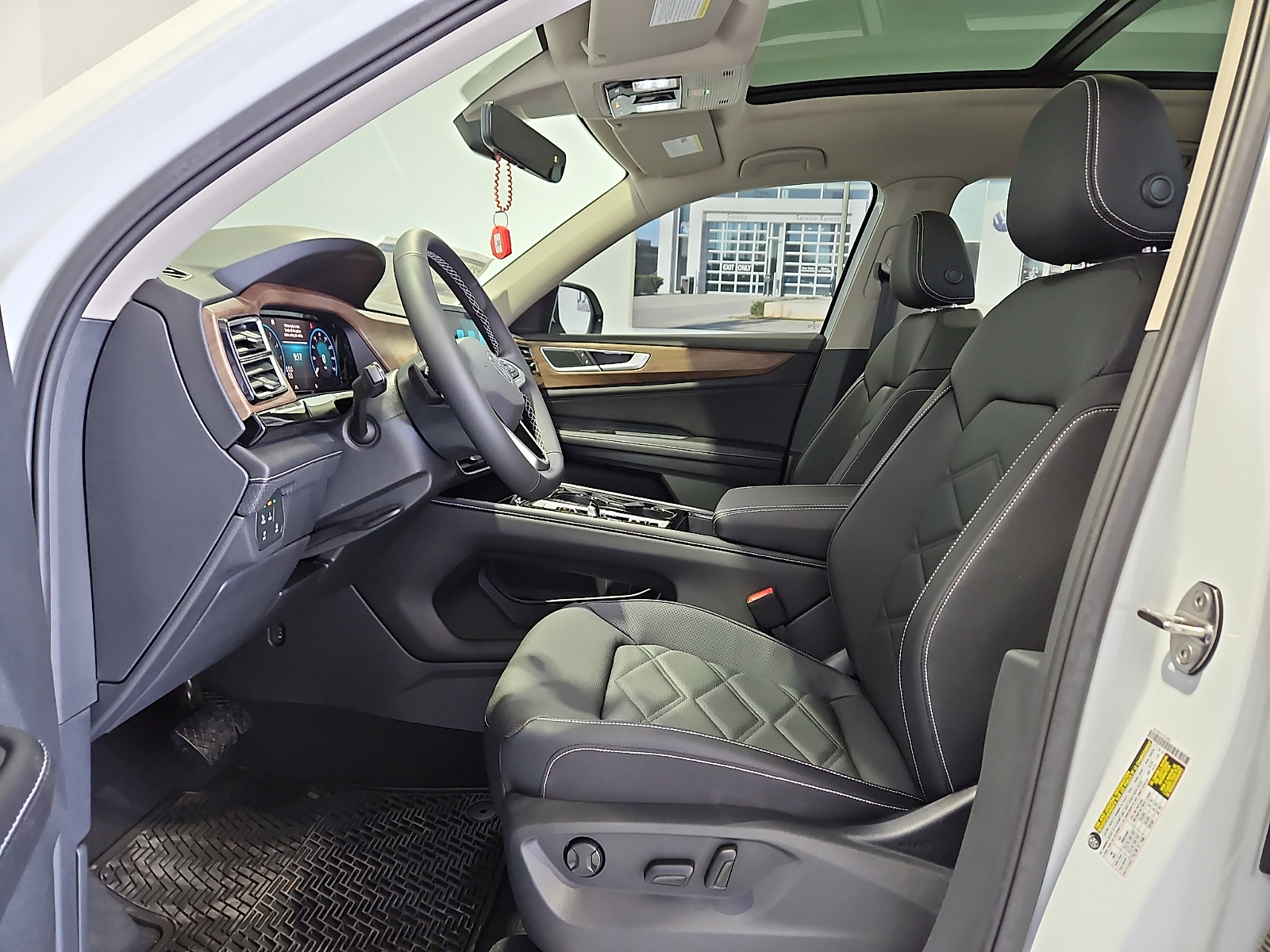 2026 Volkswagen Atlas SE with Technology - 9