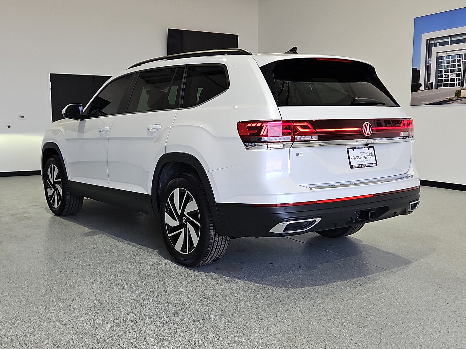 2026 Volkswagen Atlas SE with Technology - 1
