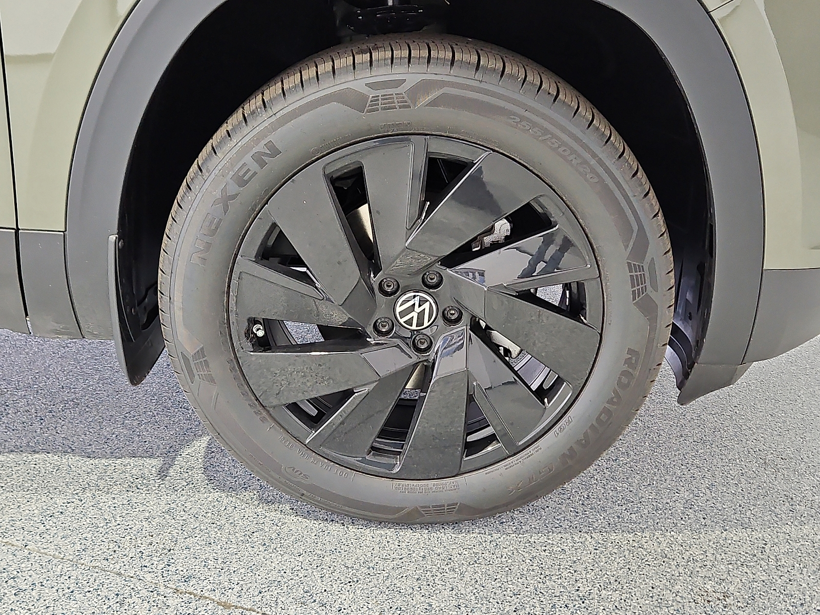 2026 Volkswagen Atlas Cross Sport SE with Technology Avocado Green Pearl at Street VW of Amarillo