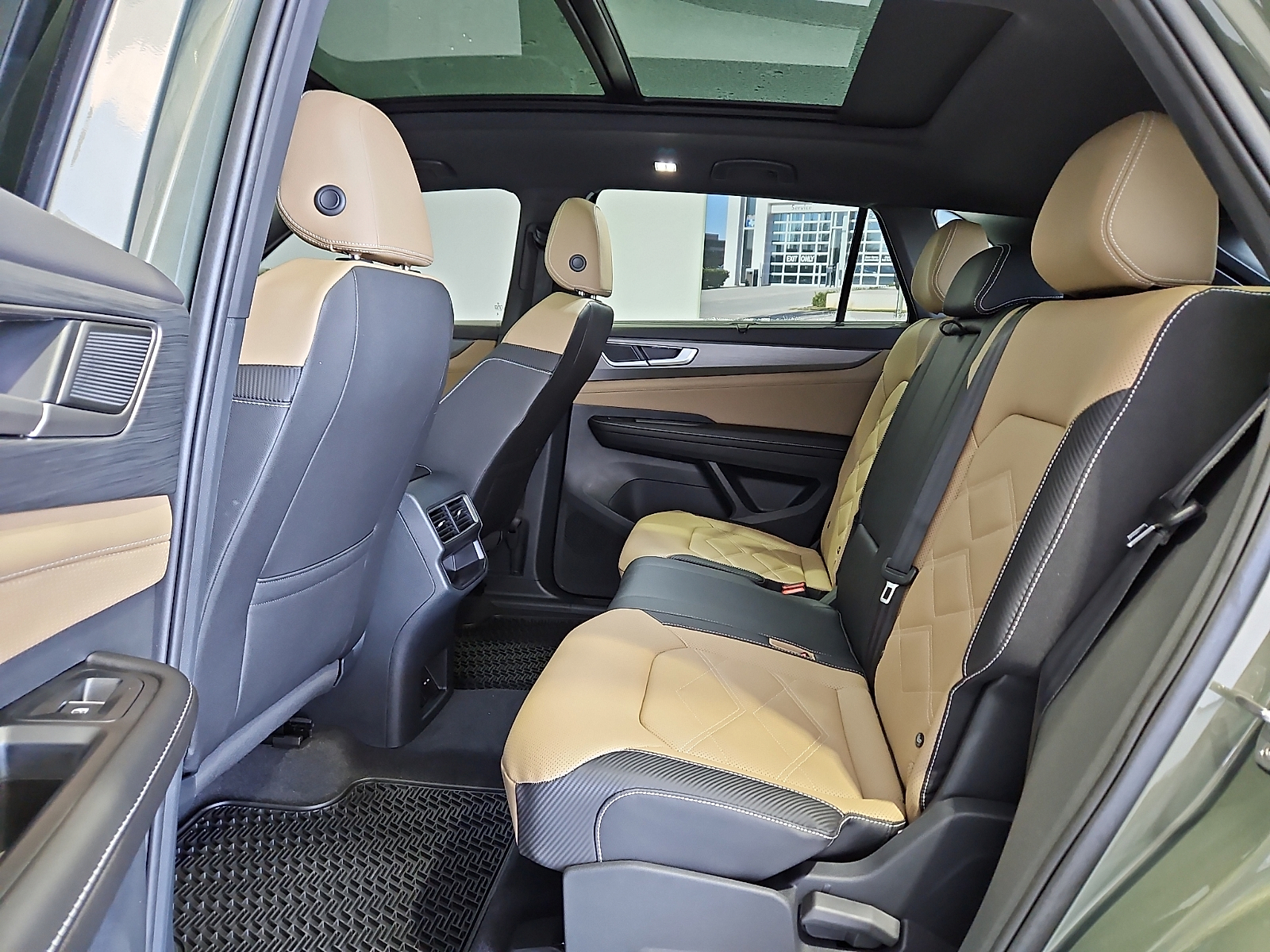2026 Volkswagen Atlas Cross Sport SE with Technology Avocado Green Pearl at Street VW of Amarillo