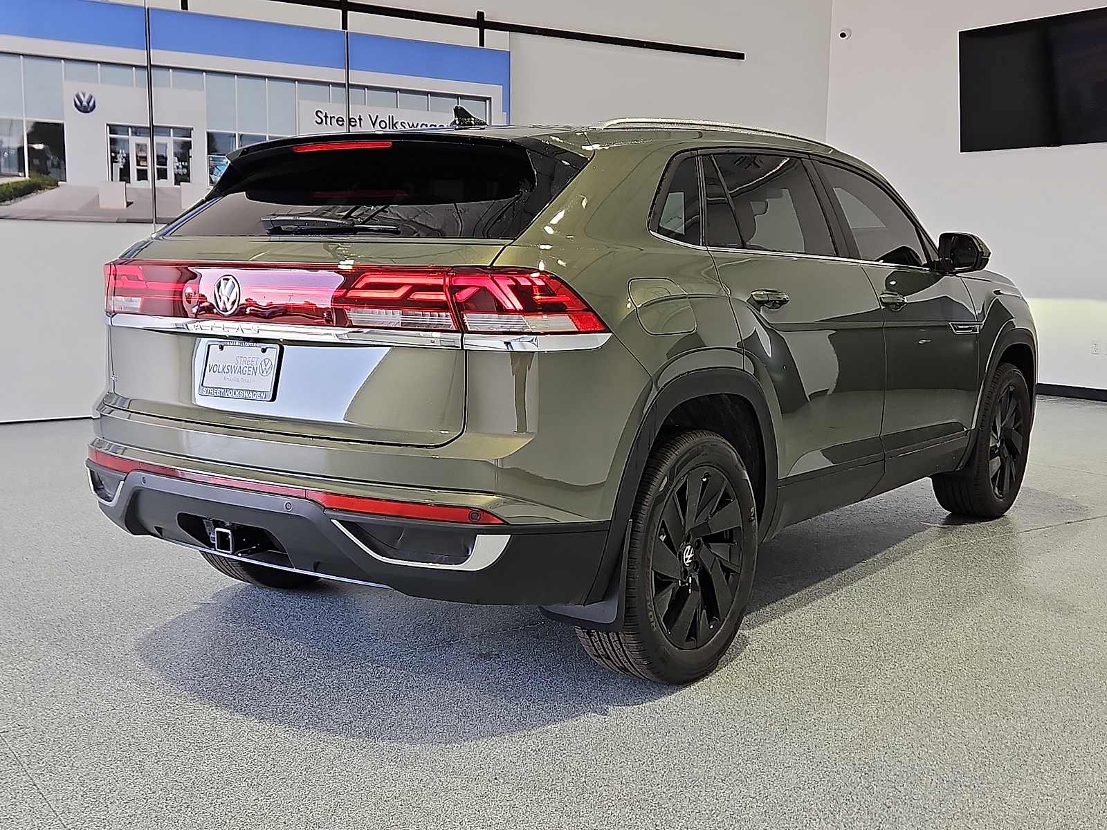 2026 Volkswagen Atlas Cross Sport SE with Technology Avocado Green Pearl at Street VW of Amarillo